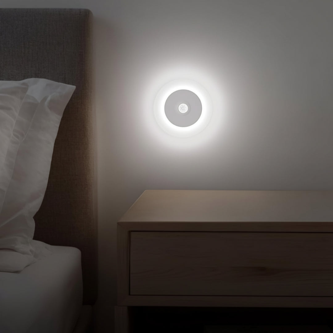 Luz Noturna LED com Sensor de Movimento – Recarregável, 3 Cores de Luz e Intensidade Regulável