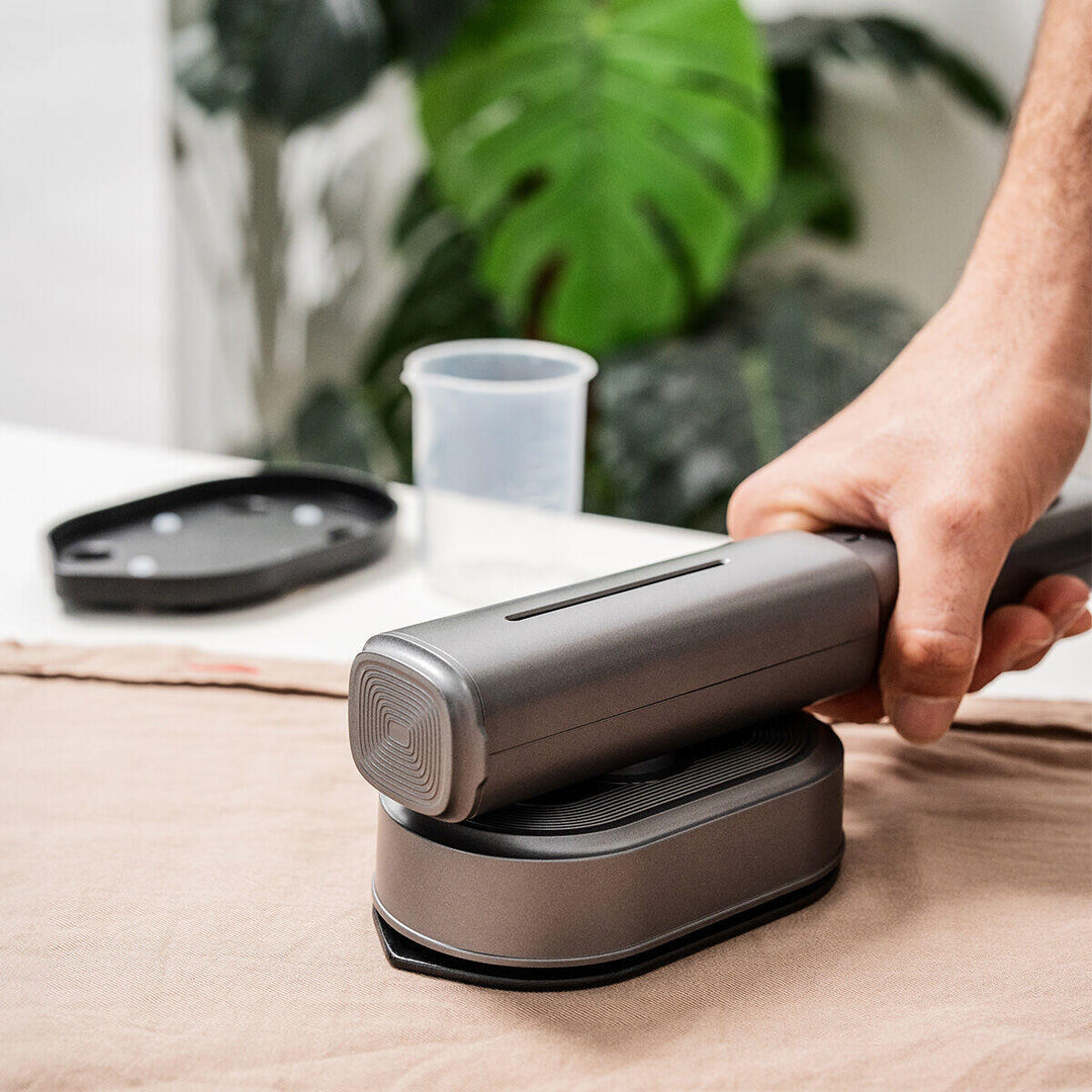 Ferro de Engomar a Vapor Vertical de Viagem 2 em 1 Vaoron InnovaGoods